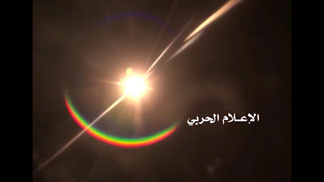 Εικόνα γενικευμένης σύρραξης: Ομοβροντία βαλλιστικών πυραύλων προς το Ριάντ – Aκούγονται ισχυρές εκρήξεις – Bίντεο